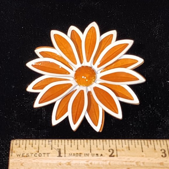 Vintage Flower Power Brooch - Picture 2 of 4